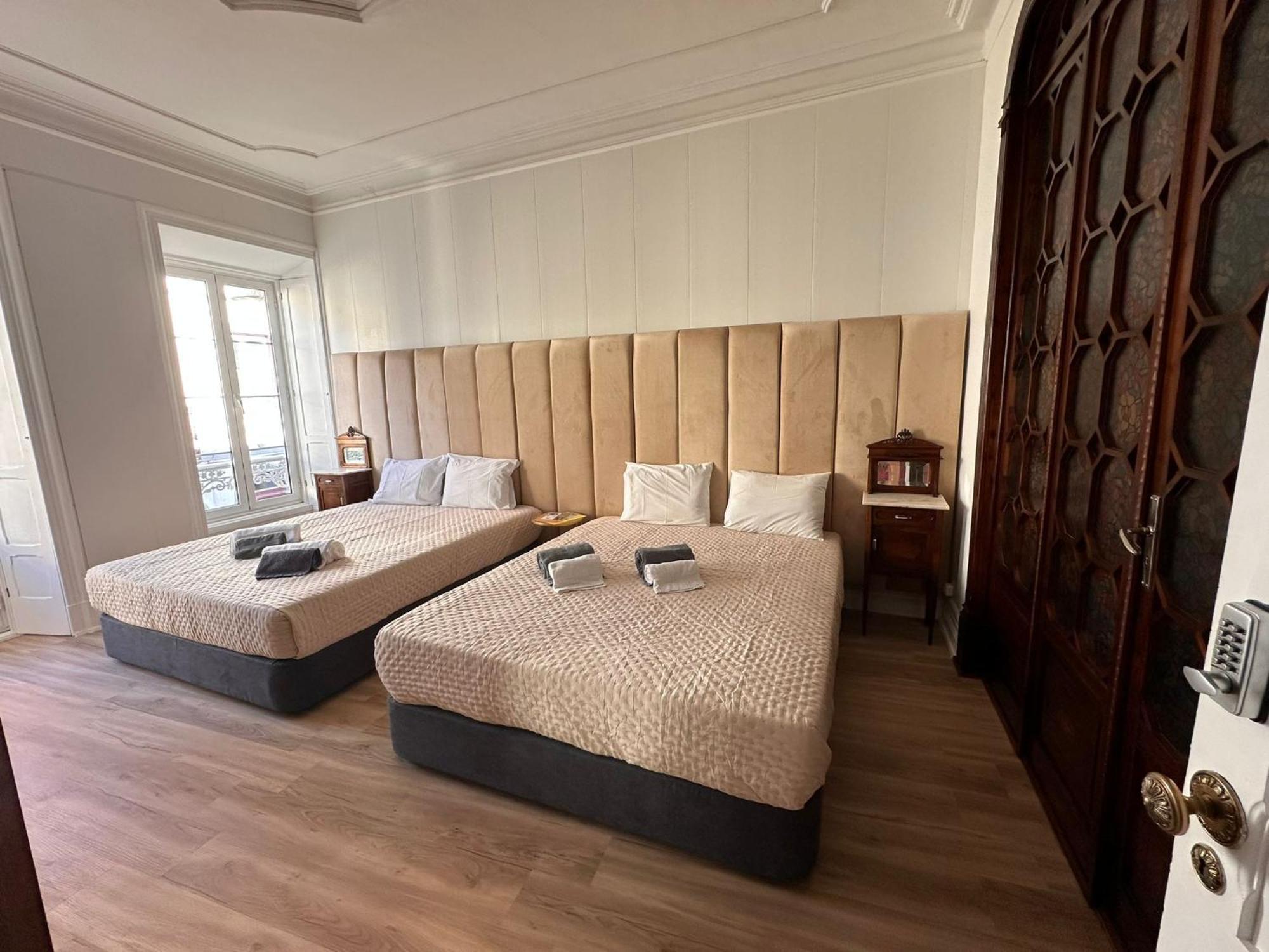 Ponta Delgada Azor International Hostel מראה חיצוני תמונה